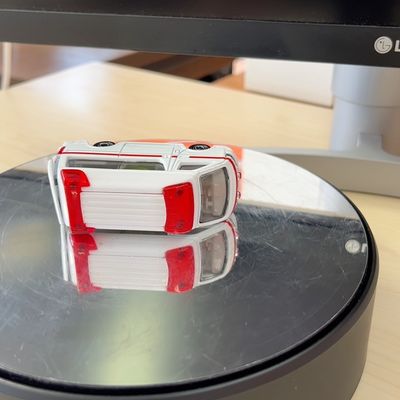 トミカ救急車横